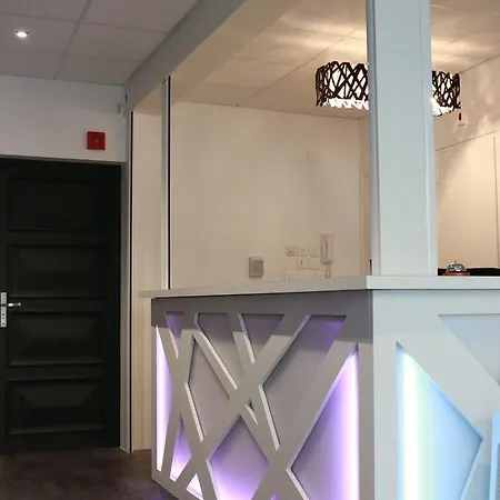 - Restaurant Eugenie 3* بونتورسون