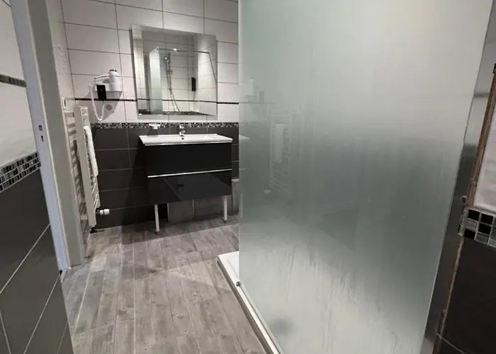 - Restaurant Eugenie Pontorson