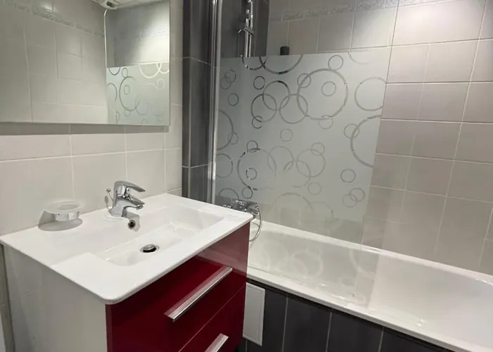 Hotel - Restaurant Eugenie Pontorson