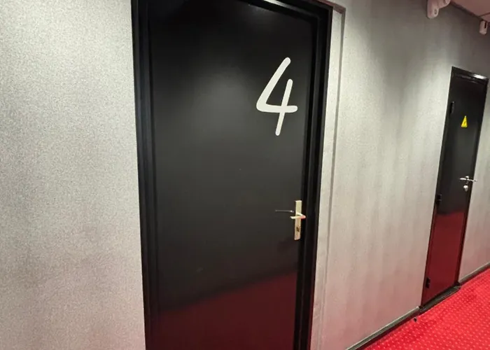 - Restaurant Eugenie 3* Pontorson