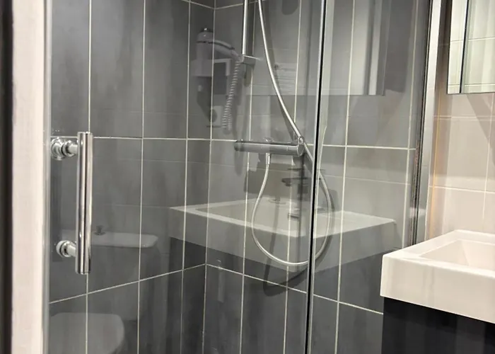 Hotel - Restaurant Eugenie Pontorson