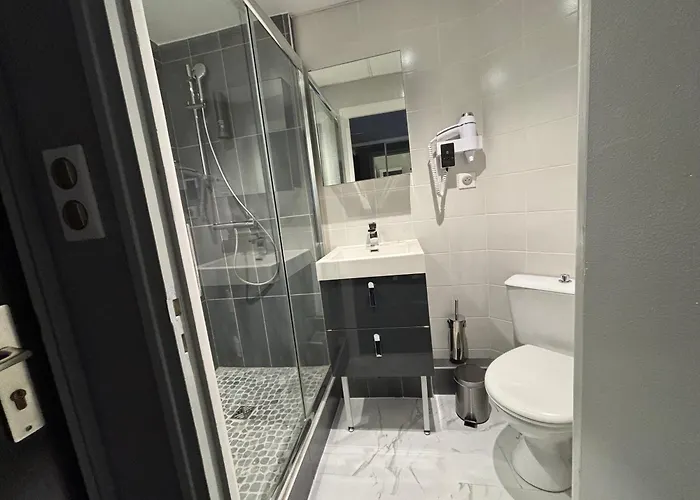 - Restaurant Eugenie Pontorson